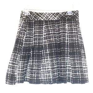 Banana Republic pleated skirt